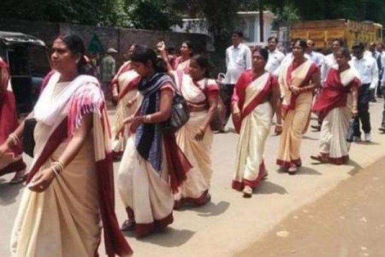 ଛୁଟି ଥିଲେ ବି ନିୟମିତ ବିଦ୍ୟାଳୟ ଆସିବେ ଶିକ୍ଷକ ଶିକ୍ଷୟିତ୍ରୀ