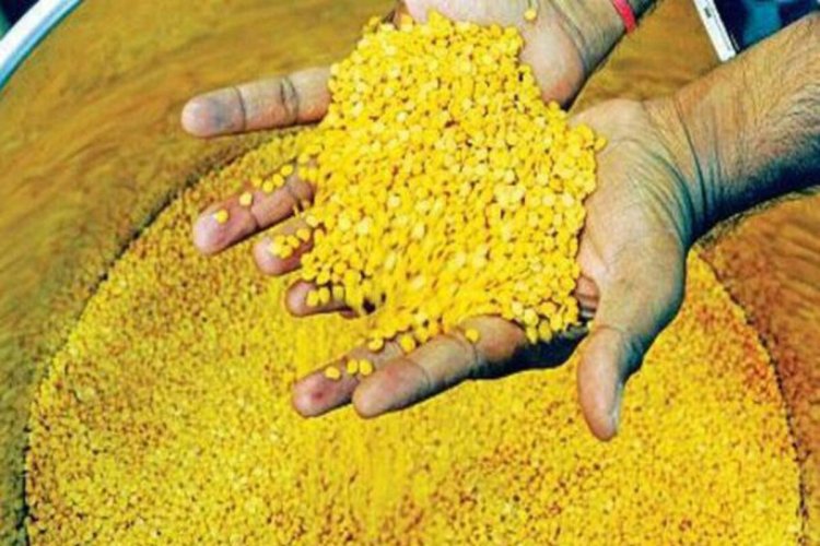 ଖାଉଟିଙ୍କୁ ପ୍ରହାର, ବଢ଼ିଲା ହରଡ଼ ଡାଲି ଦର