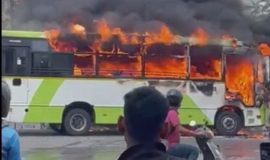 Passengers Have A Close Shave After Mo Bus Goes Up In Flame In Rourkela