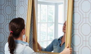 ଜାଣନ୍ତୁ, ଘରର କେଉଁ ସ୍ଥାନରେ ରଖିବେ ଦର୍ପଣ ?