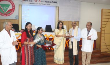 ସୋଆକୁ ଏଜୁକେସନ୍ ୱାର୍ଲ୍ଡ ପକ୍ଷରୁ ବହୁବିଧ ବିଶ୍ୱବିଦ୍ୟାଳୟ ସମ୍ମାନ ପ୍ରଦାନ