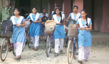 ଛାତ୍ରଛାତ୍ରୀଙ୍କ ମିଳିବ ମାଗଣା ୟୁନିଫର୍ମ