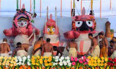 ସ୍ନାନଯାତ୍ରା : ସ୍ନାନ ମଣ୍ଡପରେ ବିଜେହେଲେ ଦାରୁଦିଅଁ