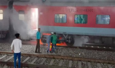 ପୁଣି ଟ୍ରେନରେ ଅଘଟଣ, ଲାଗିଲା ନିଆଁ