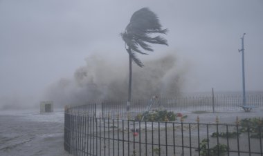 ବିକଟାଳ ରୂପ ଦେଖାଇଲାଣି ବାତ୍ୟ ‘ବିପର୍ଯ୍ୟୟ’