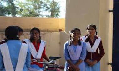 ନବମ,ଦଶମ ଶ୍ରେଣୀ ଛାତ୍ରଛାତ୍ରୀଙ୍କ ନିମନ୍ତେ ସରକାର ମୁଖ୍ୟମନ୍ତ୍ରୀ ପରିଧାନ ବ୍ୟବସ୍ଥା ଯୋଜନା