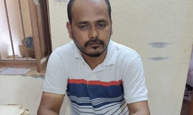 Amin caught red-handed taking bribe in Baripada