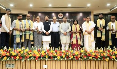 ‘ଓଡ଼ିଆ ସାମ୍ବାଦିକତା ପୁରସ୍କାର- ୨୦୨୩ ପ୍ରଦାନ