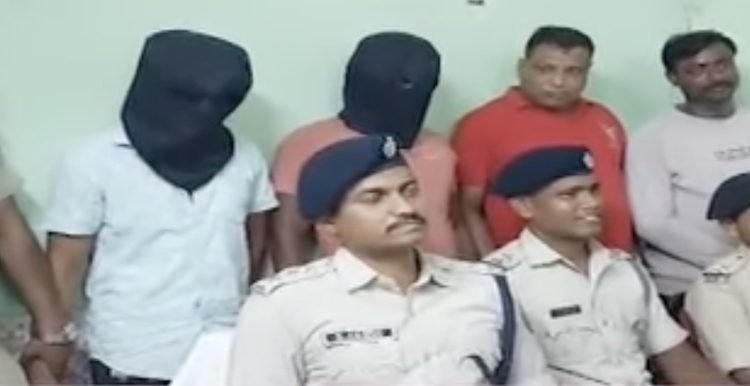 Loot from Woman Cop in Nayagarh, two arrested