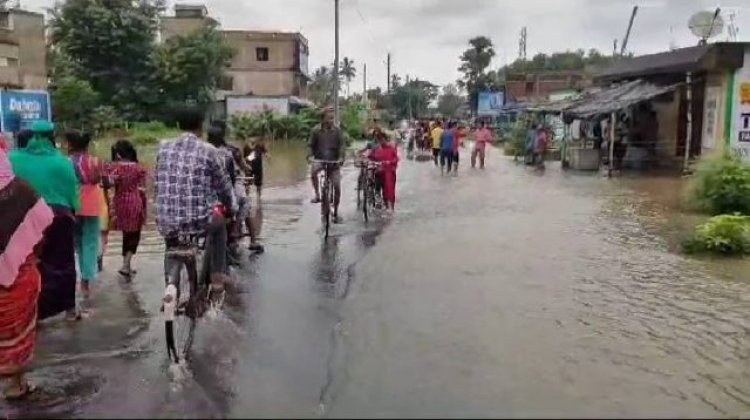 Breaches in canal embankment in Jagatsinghpur; several areas submerged