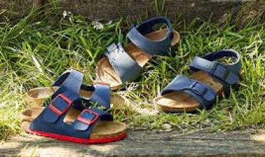 ଜାଣନ୍ତୁ କେଉଁ ସମସ୍ୟା ସୃଷ୍ଟି ହୋଇଥାଏ ଜୋତା ଚପଲ ଓଲଟା ପଡିବା ଦ୍ୱାରା