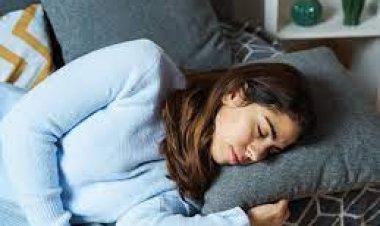 ଡ଼େରି ରାତି ଯାଏଁ ନିଦ ହେଉନାହିଁ  କି ?