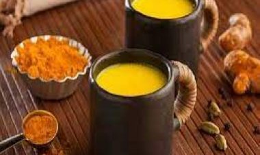 ହଳଦୀ ପାଣି ଅନେକ ରୋଗରୁ ରକ୍ଷା କରିଥାଏ