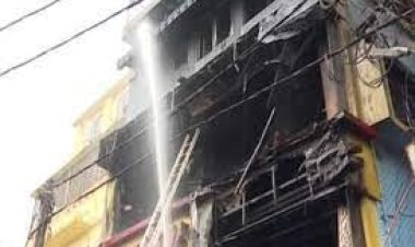 ଚାରି ଘଣ୍ଟା ପରେ ଚୌଧୁରୀ ବଜାର ନିଆଁକୁ ଆୟତ୍ତ କରାଯାଇଛି