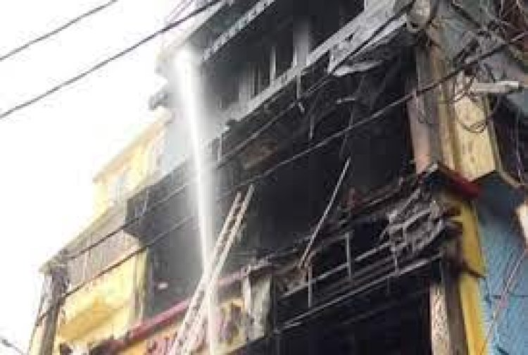 ଚାରି ଘଣ୍ଟା ପରେ ଚୌଧୁରୀ ବଜାର ନିଆଁକୁ ଆୟତ୍ତ କରାଯାଇଛି