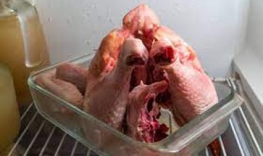 ଖାଉଛନ୍ତି କି ଏମିତି ଚିକେନ ?