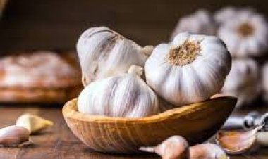 ଆକାଶଛୁୃଆଁ ରସୁଣ, ପିଆଜ ଦର