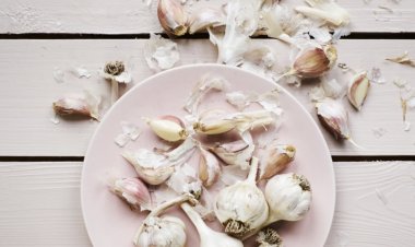 ଖାଲିପେଟରେ ରସୁଣ ସେବନ କଲେ ଦୂର ହୁଏ ଦୁଃଶ୍ଚିନ୍ତା