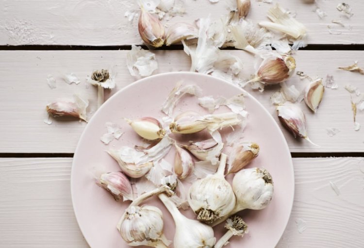 ଖାଲିପେଟରେ ରସୁଣ ସେବନ କଲେ ଦୂର ହୁଏ ଦୁଃଶ୍ଚିନ୍ତା