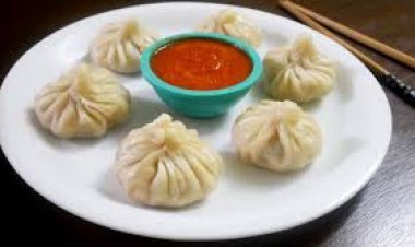 ମୋମୋ ଖାଉଥିଲେ ସାବଧାନ