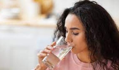 ଫ୍ରିଜର ଥଣ୍ଡା ପାଣି ପିଉଥିଲେ ହୋଇଯାଆନ୍ତୁ ସାବଧାନ