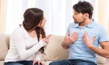 ସ୍ବାମୀ ସ୍ତ୍ରୀଙ୍କ ମଧ୍ୟରେ କଳହ ଲାଗି ରହୁଛି କି, ଶୋଇବା ଘରେ ରଖନ୍ତୁ ନାହିଁ ଏହି ଜିନିଷ