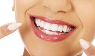 ଦାନ୍ତ ଚକ୍ ଚକ୍ କରିବାର ଘରୋଇ ଉପଚାର