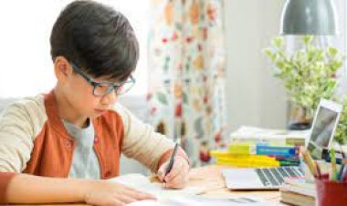 ଆପଣଙ୍କ ସନ୍ତାନ ପଢାପ୍ରତି ଅମନୋଯୋଗୀ ହେଉଛନ୍ତି କି ? ଜାଣନ୍ତୁ ଏହାର କାରଣ ଓ ବାସ୍ତୁଗତ ପ୍ରତିକାର