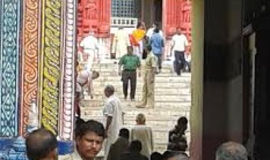 ବାଇଶି ପାହାଚର ପ୍ରଥମ ଦେବତା କିଏ ?