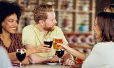 ମଦ ପିଇଲେ କାହାର ଅଧିକ କ୍ଷତି ହୁଏ ପୁରୁଷ ନା ମହିଳା?