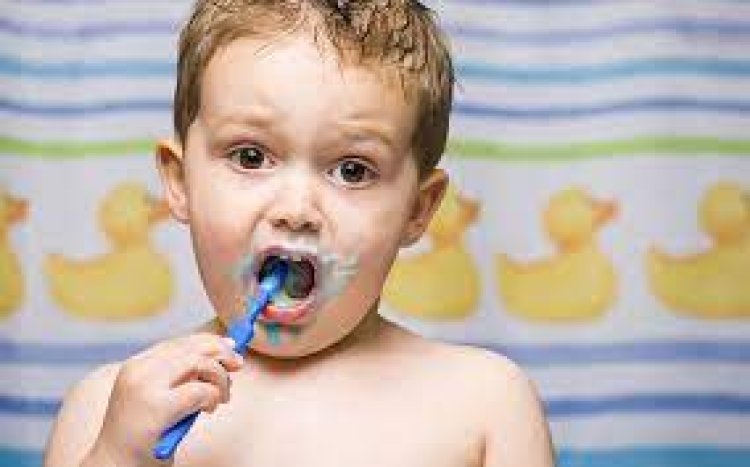 ପିଲାଙ୍କୁ କେତେ ବୟସରେ ବ୍ରଶ କରାଇବା ଆବଶ୍ୟକ?