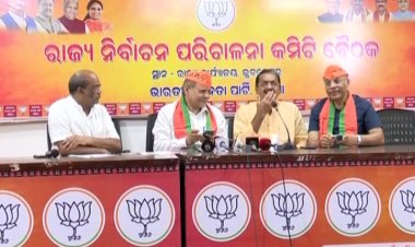 ପଦ୍ମ ଧରିଲେ ଦୁଇ ବରିଷ୍ଠ ଡାକ୍ତର