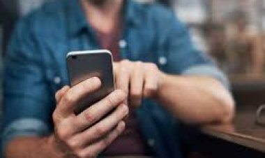 ସ୍ମାର୍ଟଫୋନ୍ ସହ କରନ୍ତୁନି ଏପରି ଭୁଲ୍‌, ଅଧିକ ଗରମରୁ ଫାଟି ଯାଇପାରେ