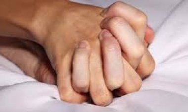 କାହିଁକି ଶାରୀରିକ ସମ୍ପର୍କକୁ ନାଁ କରନ୍ତି ମହିଳା?