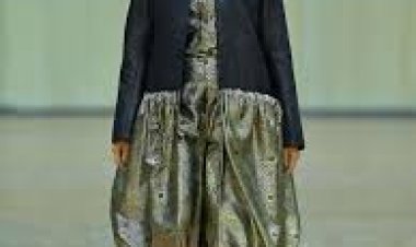 କମ୍ଫର୍ଟେବଲ୍‌ ସହ ମିଳିବ ଷ୍ଟାଇଲିଶ୍‌ ଲୁକ୍‌ :ହ୍ୟାଣ୍ଡଲୁମ୍‌ର ଓ୍ବେଷ୍ଟର୍ନ ଫ୍ୟୁଜନ୍‌ କ୍ରେଜ୍‌