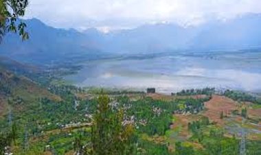 ବୁଲି ଯାଆନ୍ତୁ ଉଲାର ଲେକ୍