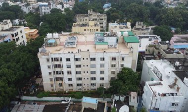 Former chief engineer of Roads & Building in Vigilance net; raids underway at 9 locations in DA case