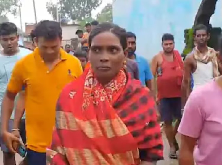 A woman in shackles swam across the Mahanadi river from Chhattisgarh to Odisha.