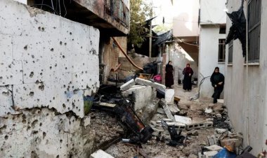 Palestinians were killed while queuing for bread outside a Gaza shelter.