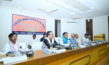 ଆକାଶମାର୍ଗରୁ ବର୍ଷା ଜନିତ କ୍ଷୟକ୍ଷତିର ପରିସ୍ଥିତି ସମୀକ୍ଷା, ମୁଖ୍ୟମନ୍ତ୍ରୀଙ୍କ ମାଲକାନଗିରି ଗସ୍ତ, ସାତ ଦିନ ମଧ୍ୟରେ କ୍ଷୟକ୍ଷତି ଆକଳନ କରି ରିପୋର୍ଟ ଦେବାକୁ ନିର୍ଦ୍ଦେଶ