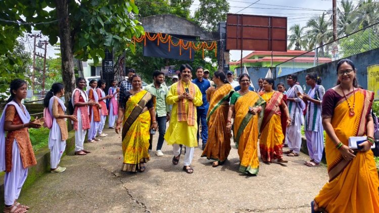 "Minister Krushna Chandra Mahapatra accuses the BJD government of giving false assurances to women in Odisha."